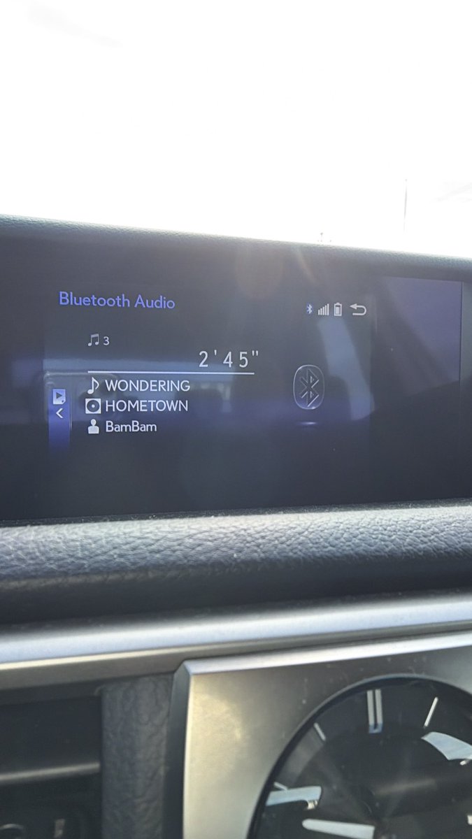 bao2you's tweet image. Starting the 1st business day for the 2026 (season 5 in X) in the office with BamBam’s music 
Always “WONDERING” by BamBam

เริ่มวันทำงานวันแรกของปี 2026 (ซีซั่น 5 ที่ X) ในออฟฟิศด้วยเพลงของแบมแบมเลย!

2026년 (X 시즌 5) 첫 영업일, 사무실에서 뱀뱀 음악 들으며 시작!

#bambam