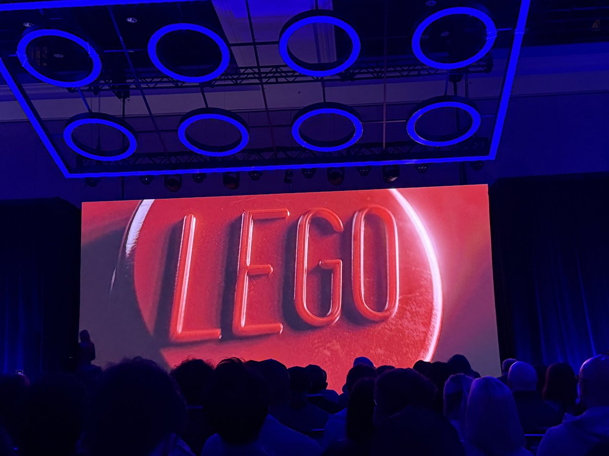 ThatsITLA's tweet image. At the LEGO press conference today at CES they announced a new product that takes play to another level. The brick design opened up endless creativity and imagination. @LEGO_Group @CES #LEGO #CES2026 #brickbuilders #legobricks #creativity #imagination