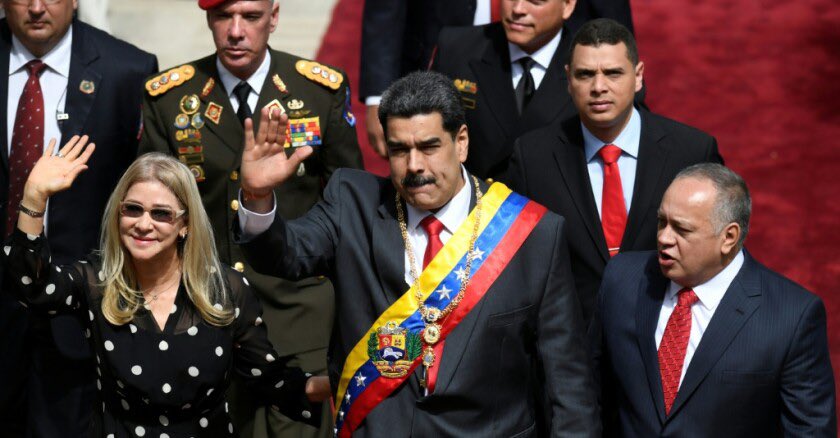 🔴🇻🇪 [ Thread ] 

Sur X, des militants martèlent à longueur de posts que « ce n’est pas le moment » de critiquer le régime de Maduro et que toute critique constituerait une « passe décisive à l’impérialisme américain ». Certains vont même jusqu’à qualifier les critiques de «