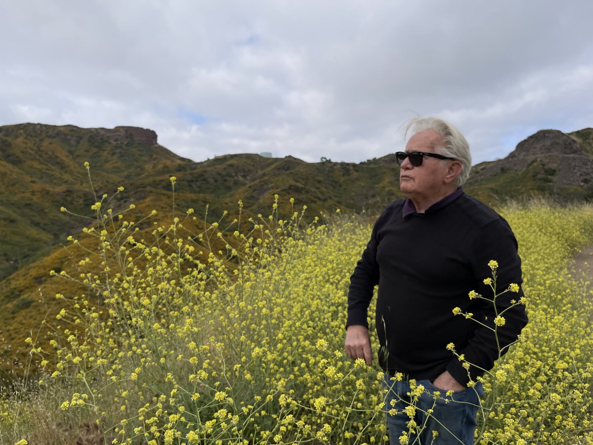 As Season One of my podcast wraps, I'm taking a moment to enjoy some fresh air. 

#TheMartinSheenPodcast 💙