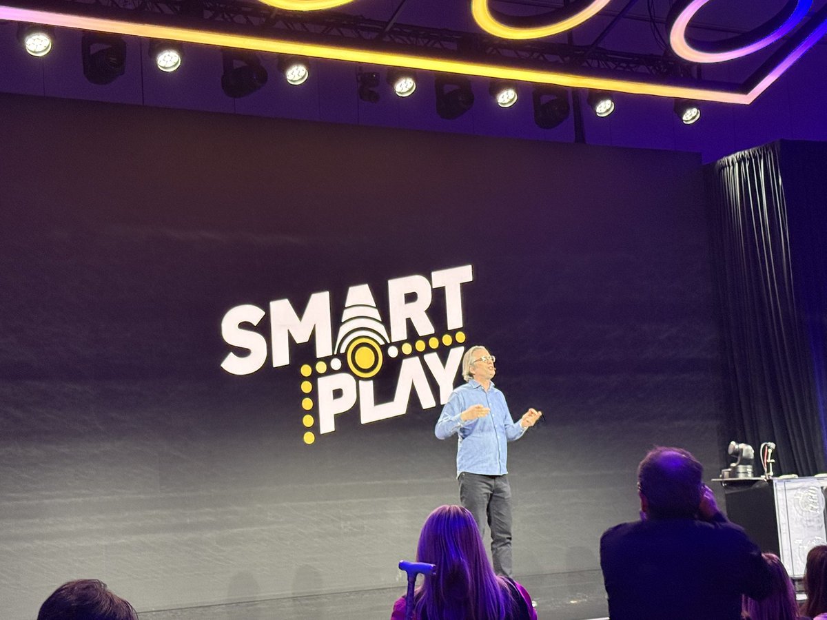 Dean Takahashi tweet media