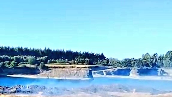 2016cruce's tweet image. ✅ Bomberos de varias comunas y brigadas de Arauco trabajaron en incendio al interior de Aserradero Arauco sector Pon - Pon comuna Mariquina.

#sjmq #Mariquina #valdiviacl #losrios