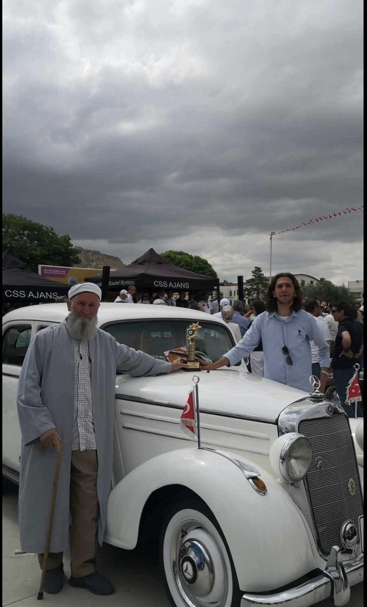 TAVİZ TAVİZİ GETİRİR
ALLAH BİRDİR
SON PEYGAMBER
EFENDİMİZ 
MUHAMMED MUSTAFADIR sav
KİTABIMIZ ANAYASAMIZ
OLAN KURANDIR
KURANIN DIŞINDA
HANGİ DEVLET MİLLET
KOLAYLIK ADI ALTINDA
TAVİZ VERİRSE
O TAVİZLE TOPLUMLAR
DELALETE SAPIKLIĞA
AZGINLIĞA İSYANA SÜRÜKLENİR