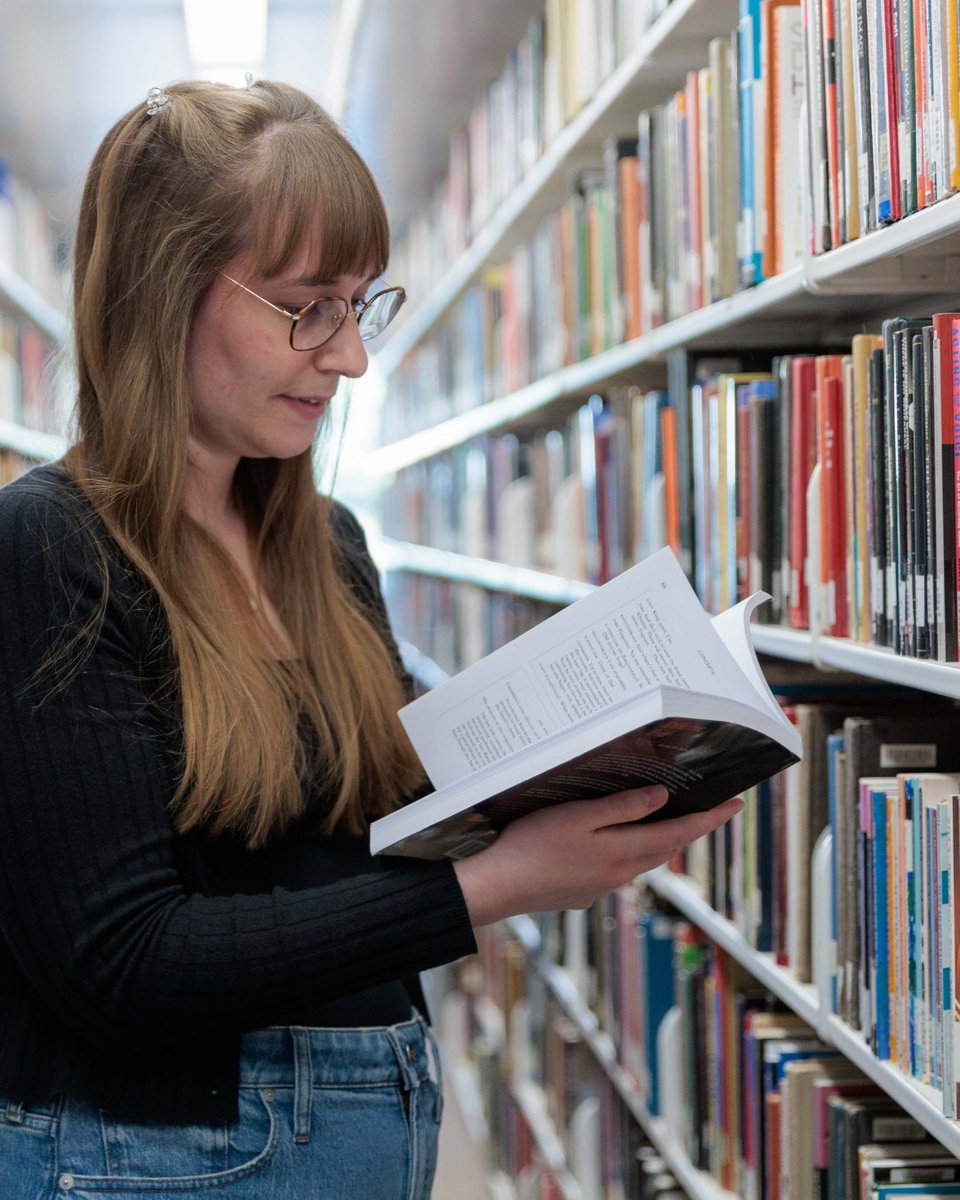 honnoldlibrary's tweet image. Welcome back to the Library! The stacks are open, our study spaces are ready and we’re here to support you as we begin 2026 together. 📖✨ #LibraryLife