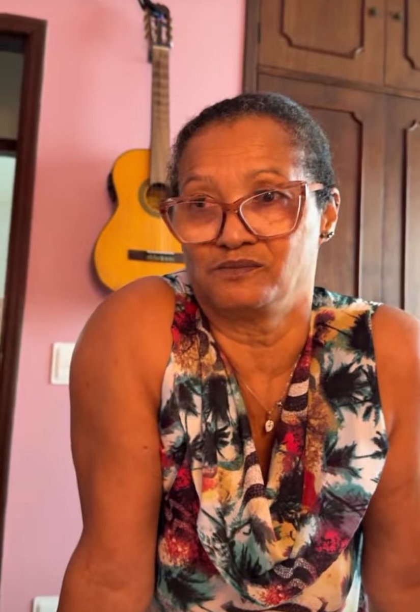 tuiteiitt's tweet image. Lurdinha toda emocionada que a Saory vai para São Paulo, ô mdsss eles vão sentir demais mas, estão sempre ali apoiando ela 😭🤏🏻