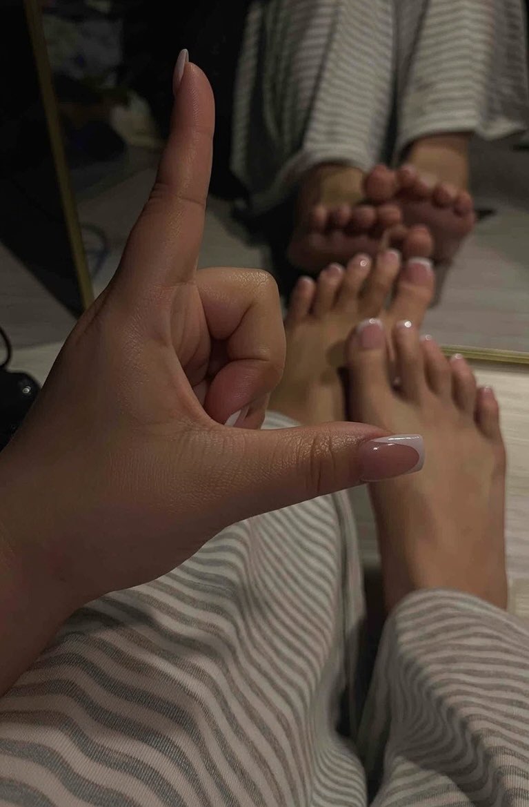 brattytr1n's tweet photo. Like this post if you like my feet

RT this post if you'd taste them

findom femdom paypig feet horny goon cashmeet cuck ageplay mommy nsfw nsfwtwt goonette pleasure kink raceplay freak freaky https://t.co/ddfcWyz09S