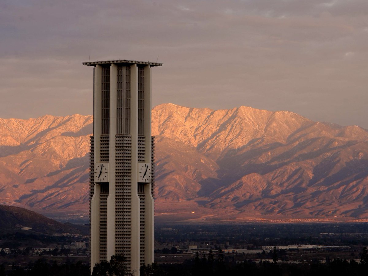 Welcome back, Highlanders! We’re glad to see you back on campus! Let’s make this a great winter quarter! ❄️🏂

#UCRiverside #UCRBusiness #WinterQuarter