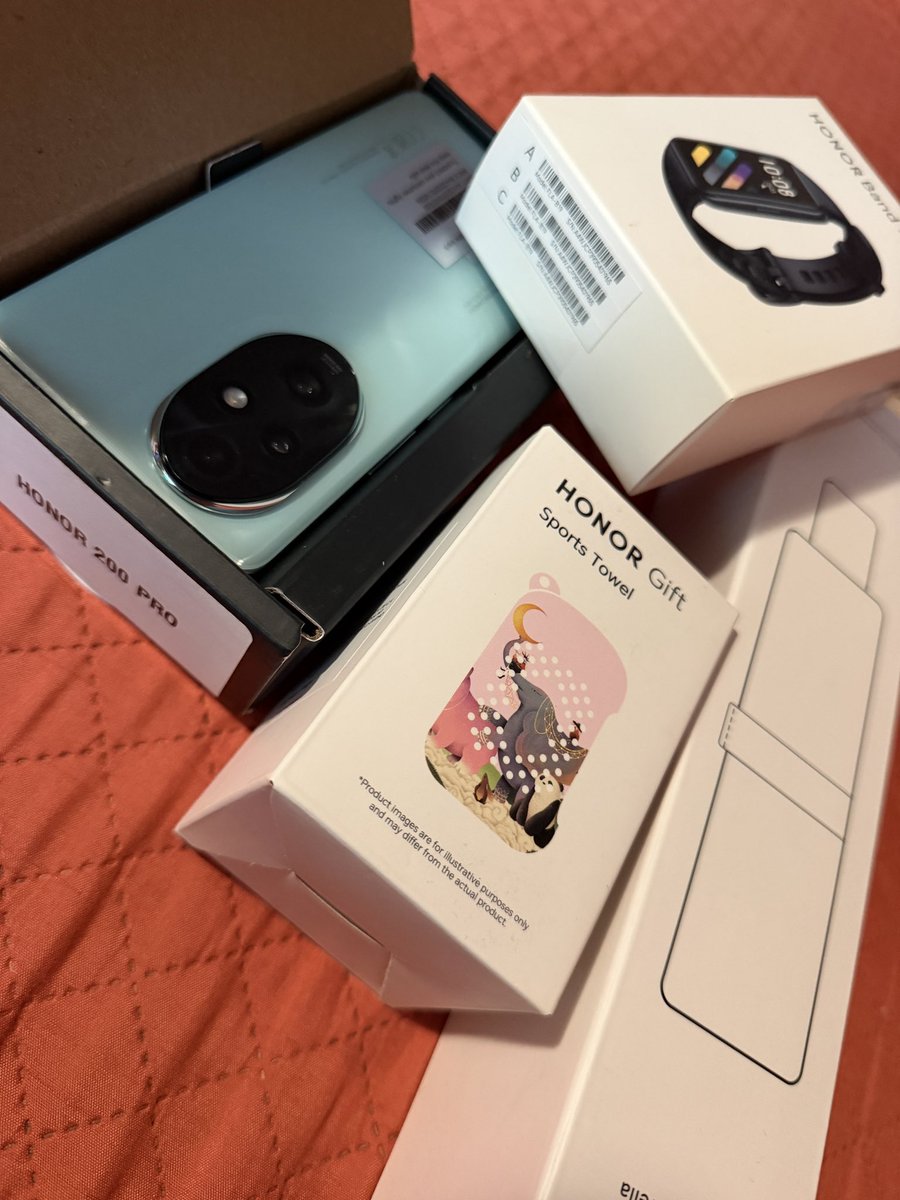 Oigan chicos , chicas y Chikes , ando vendiendo este HONOR 200 PRO para terminar de pagar cositas de las quimioterapias , está en 8000 con lo que ven en la foto , me lo saqué en una rifa y no lo utilizaré , me regalan RT ? En CDMX