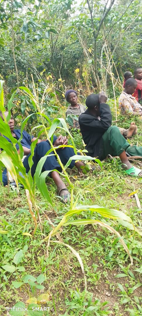 Fondation3600's tweet photo. On 05/01/2026, K3600F volunteers and farmers at Gaseke site, Mahembe, @Nyamasheke met to review Season 2026A crops, form farmers groups, noted maize delays, rainfall shortages, analysed concerns, and agree to plant beans in Season 2026B. https://t.co/YAjc4kxvvR