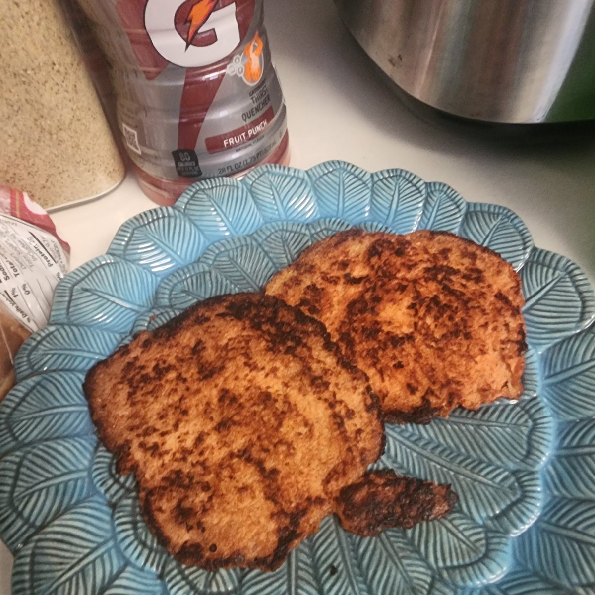 FletchrHonorama's tweet photo. Gatorade French toast https://t.co/mWYkw3t0I4