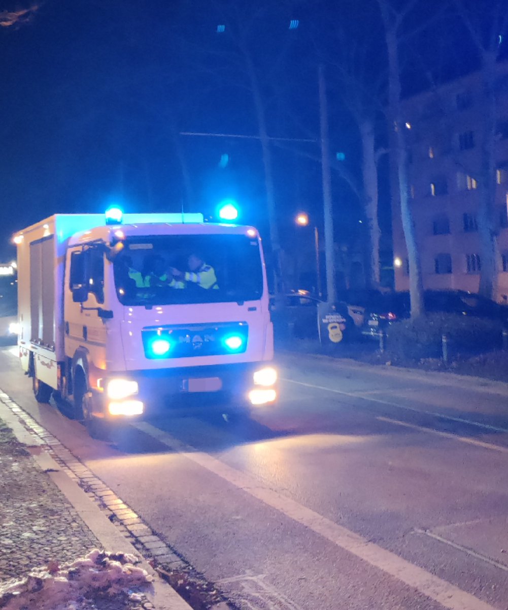 baade_jonar's tweet photo. Erster SEG-Alarm für 26 auch erledigt  😁🚨 https://t.co/4Q0cEnZfDJ