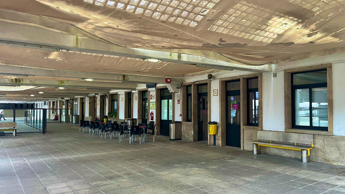 ConcelloNoMola's tweet image. Y esta es la decrépita y terrorífica estación de Ferrol.
Es de suponer que te tienen informado y al corriente de la situación, o quizá no, pero cualquier día se nos va a caer encima y los lamentos ya no solucionarán nada.
@Adif_es @Renfe @transportesgob