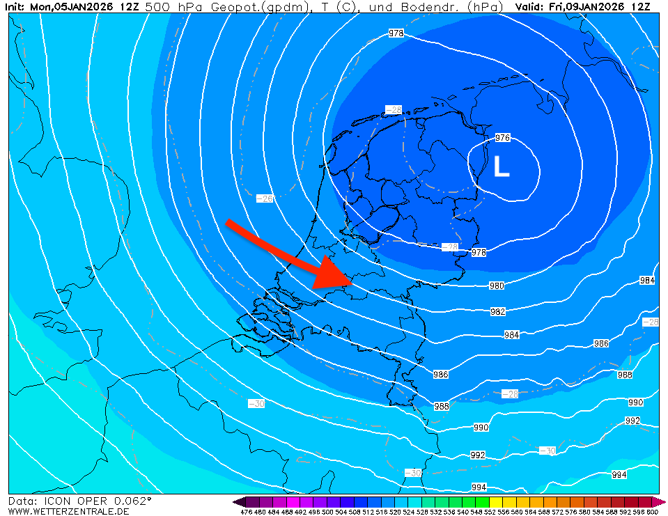 Pff wat een thriller. De nieuwe ECMWF berekent de depressie vrijdag precies boven Midden-Nederland. AIFS iets zuidelijker (meer plekken sneeuw), ICON juist noordelijker (meer regen). Nog niks is beslist.