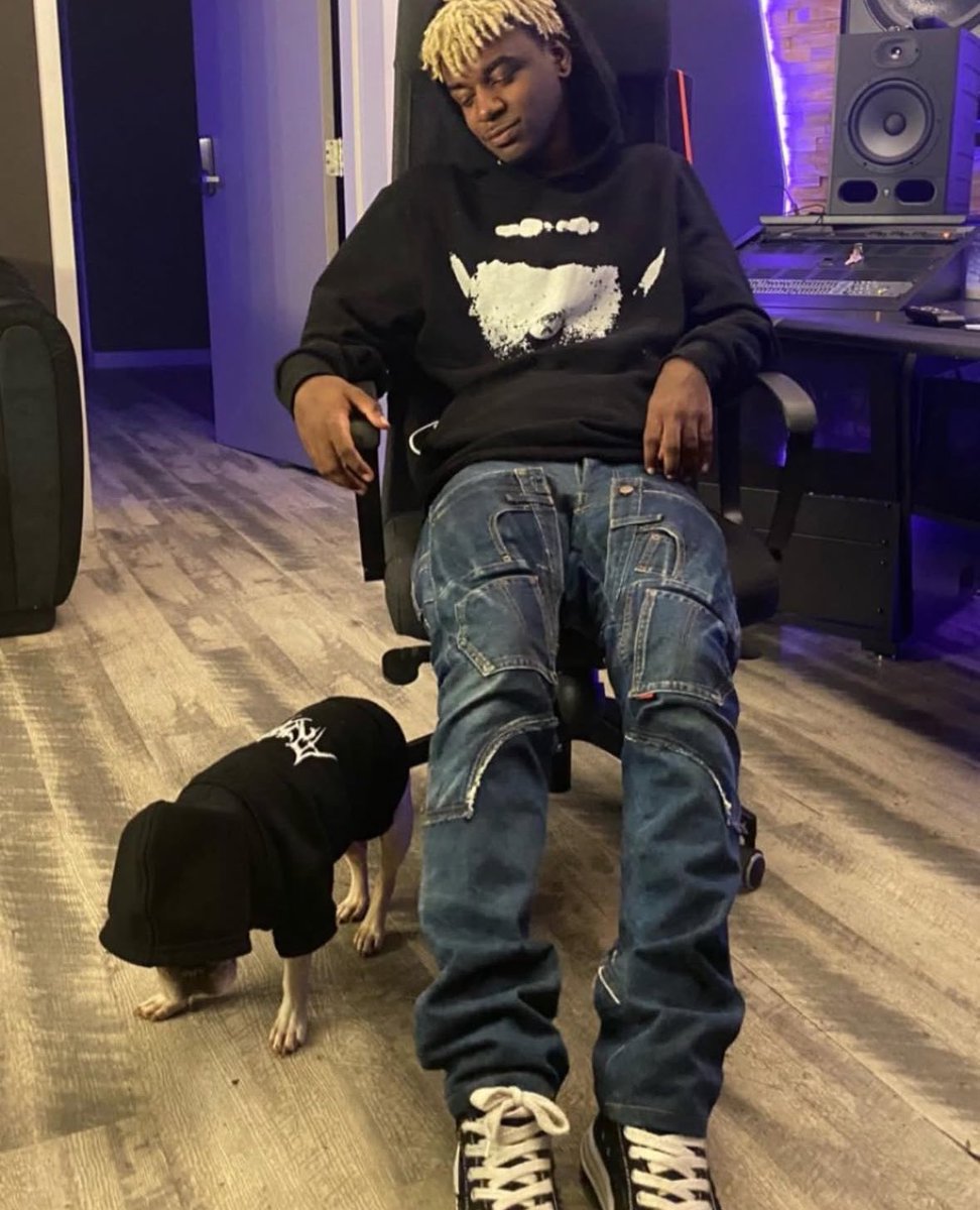 catalogging's tweet image. Ken Carson in his Teen X Actual Hate Hoodie