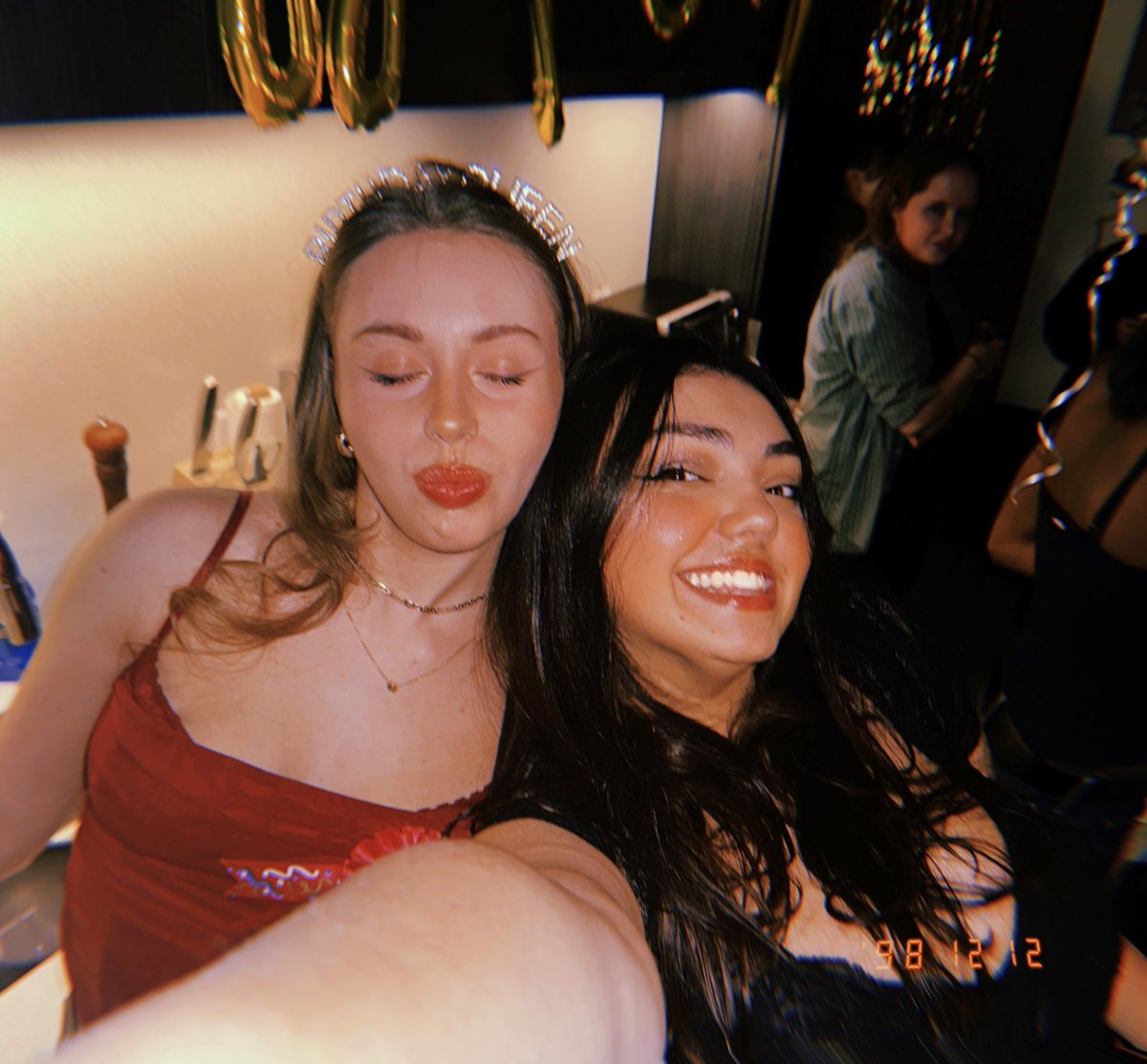 UDONTGO2PARTIES's tweet image. oh i wonder who i’m lookin for, cuz udontgo2parties anymore ;) #5SOS_SELFIEDAY #5SOS #LUKE