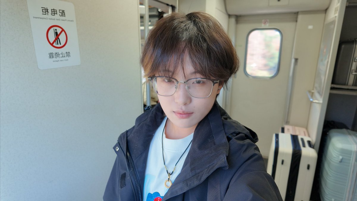 AAA专业女同 tweet media