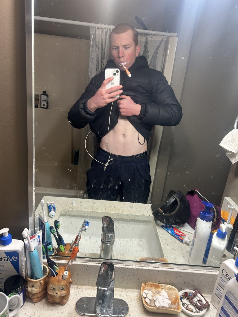 Alaska Ginger tweet media