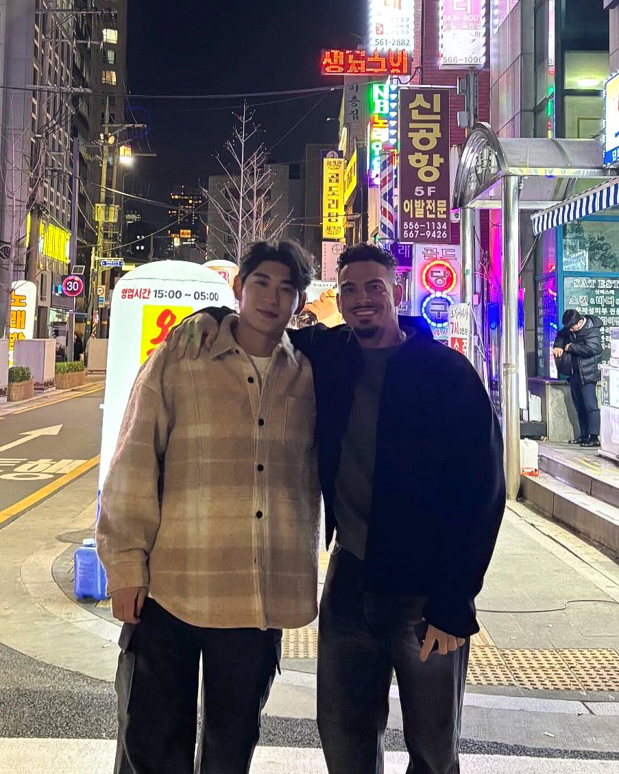Jung Hoo Lee and Willy Adames reunited in South Korea!
📸 willy2802/IG