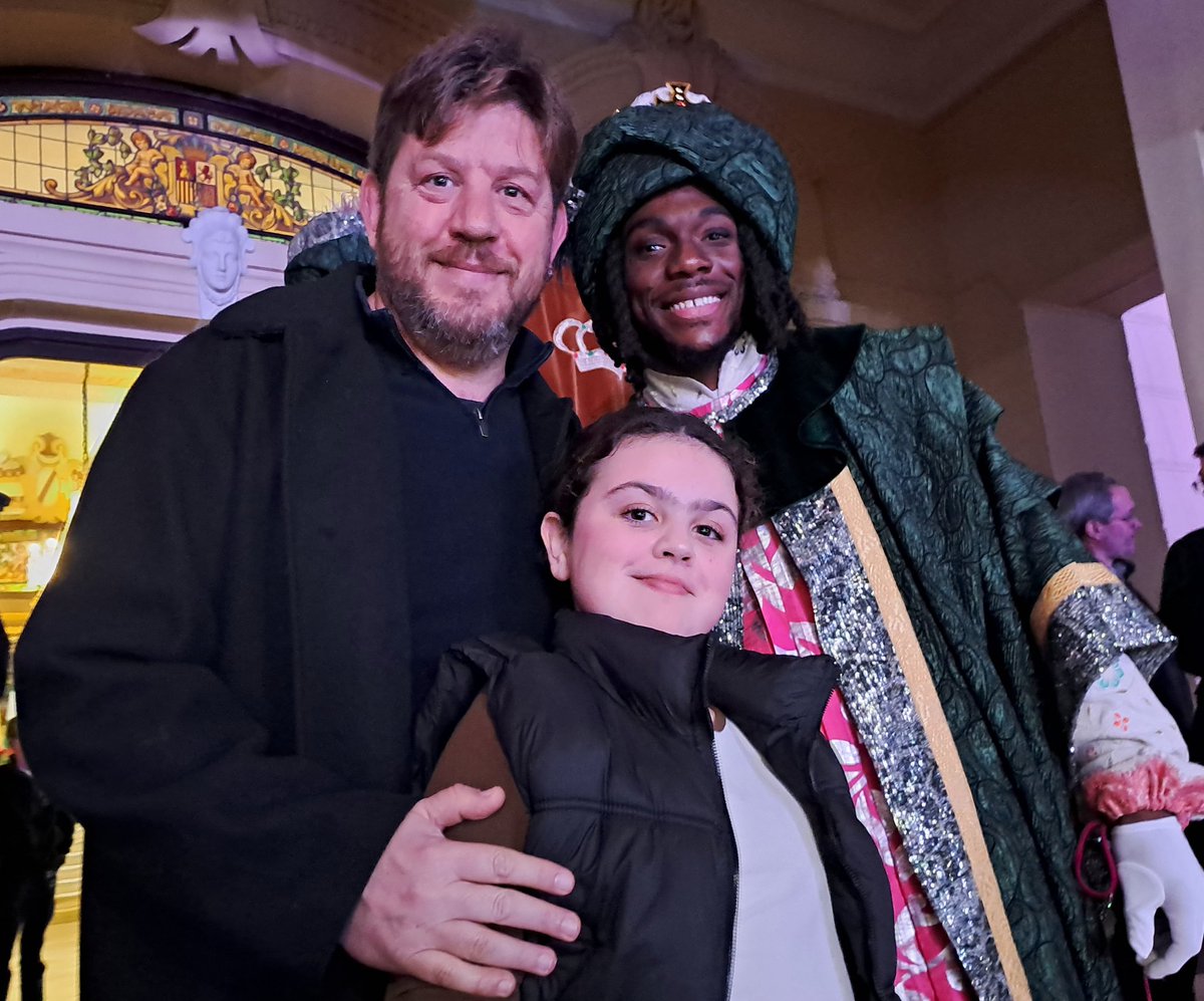 NicoSguiglia's tweet image. Hoy vinimos a disfrutar de la Cabalgata de Reyes de #Málaga y saludar al gran Baltasar.

Ver a las y los peques de la ciudad tan felices nos alegra a tod@s.

(Y que en nuestra ciudad se haya dejado atrás de una vez y para siempre el #Blackface también)