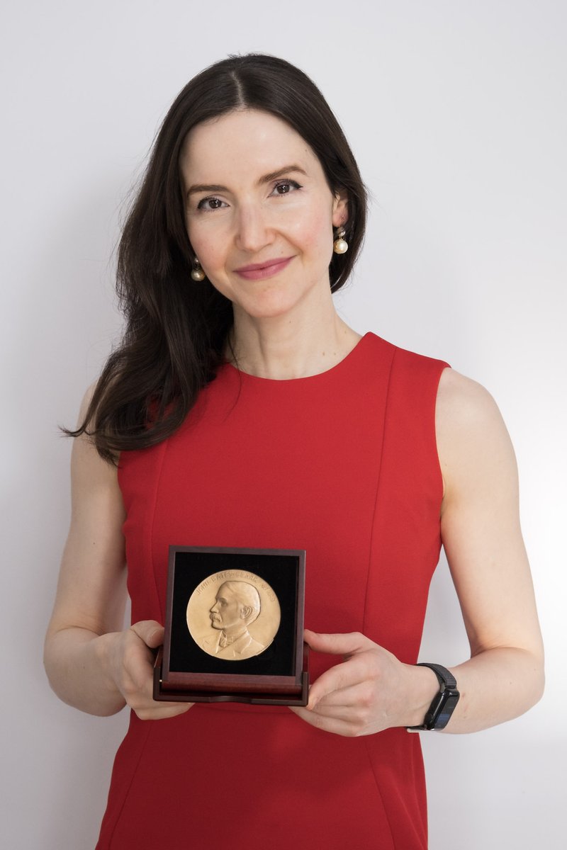 Stefanie Stantcheva tweet media