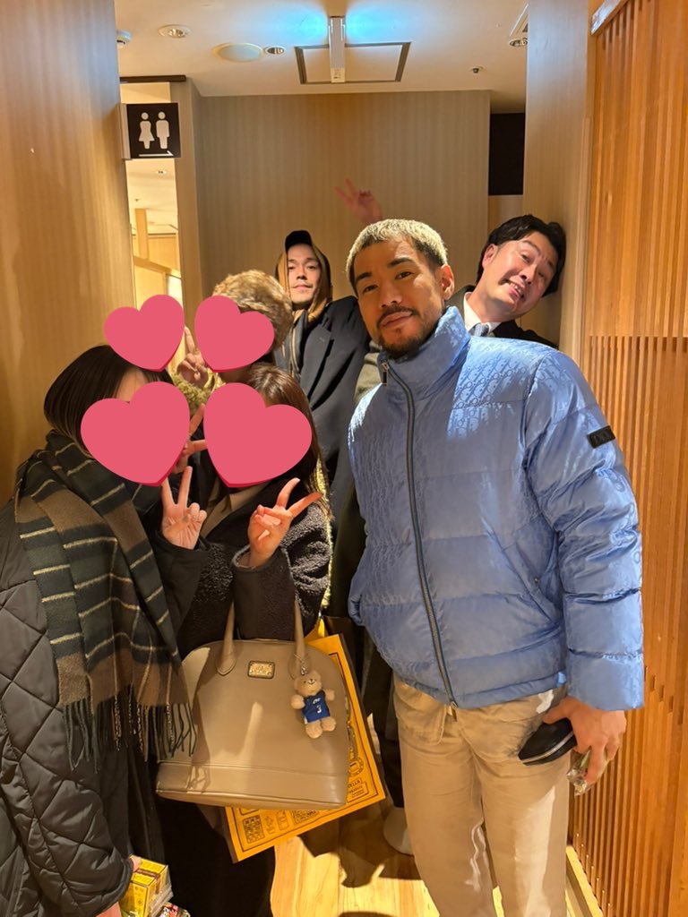 m1k1__3's tweet photo. Goodpass新年会💙
開催してくださったスタッフさん、試合翌日に参加してくださった成さん、本当にありがとうございます✨
昨年のsummer camp参加メンバーとも写真撮れて嬉しかった😭💙
Goodpassはめちゃくちゃ熱いし最高よ🥺♥️
推しからのミキティ〜呼びは泣きそうだった😭←
#Goodpass
#並里成 選手 https://t.co/fIcoP7zmNl