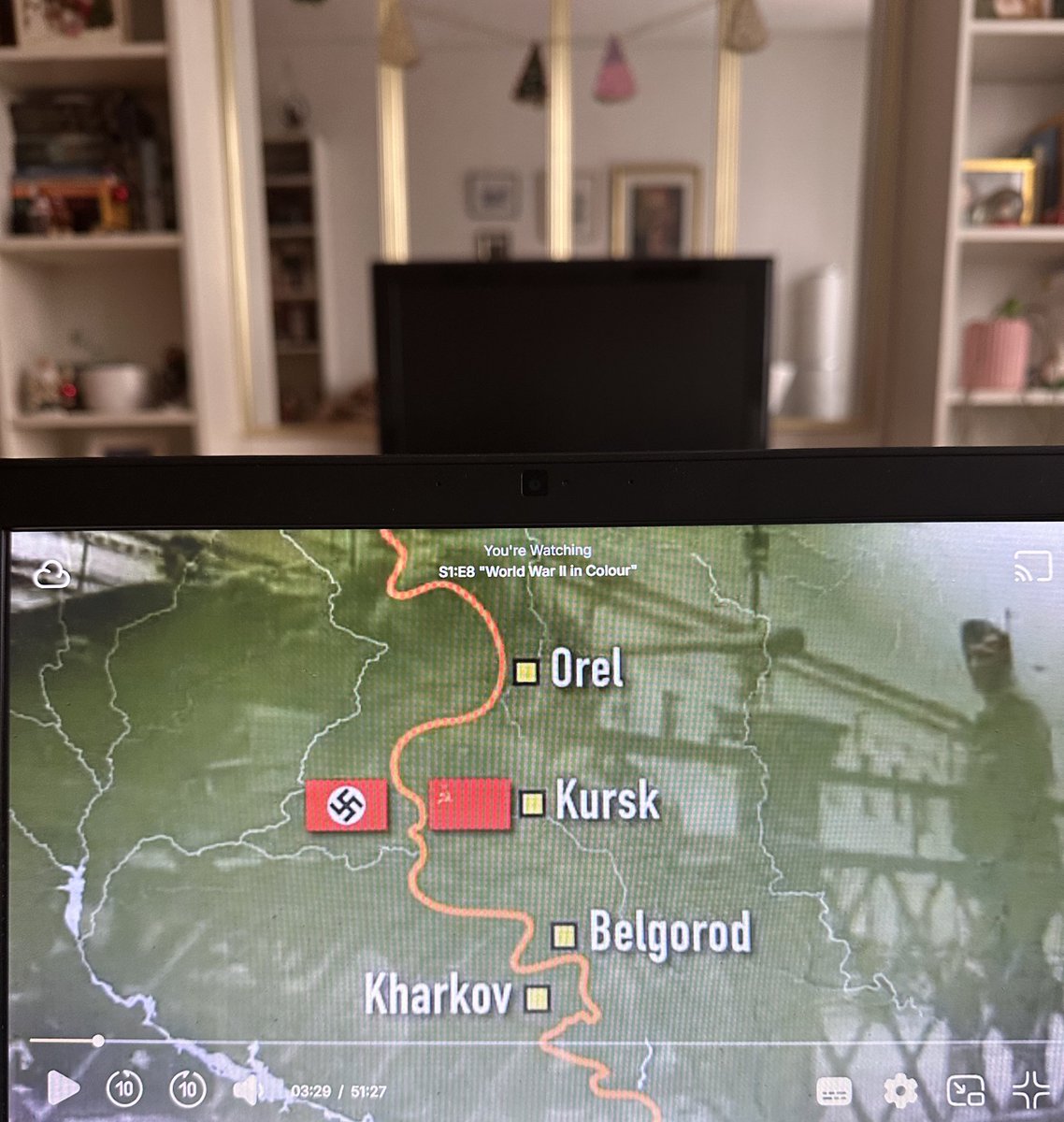 buradaki kaostan sıkıldığım için kendimi belgesellere vermiştim karşıma çıkana bak… ben tbdyi bırakırım ama tbd beni bırakmıyor…