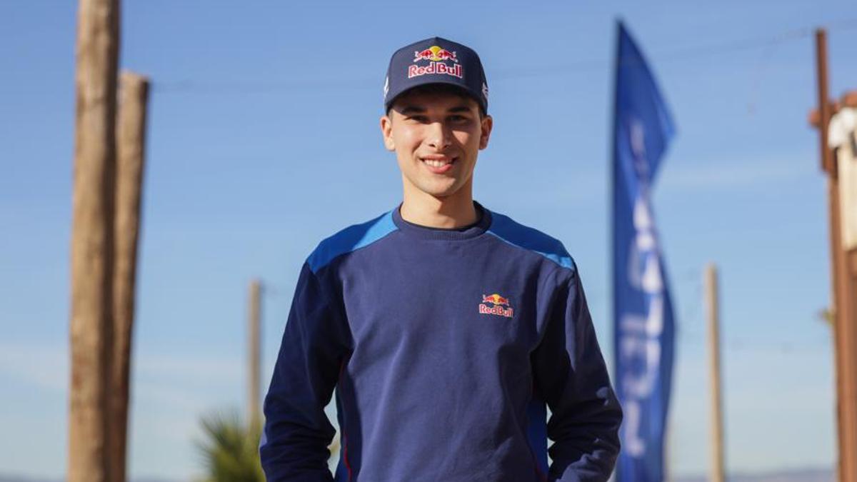 Gonçalo Guerreiro es el vencedor en SSV. El portugués se lleva una etapa muy reñida hasta el final y se acerca a De Soultrait que sigue siendo lider.

#Dakar2026 #DakarInSaudi