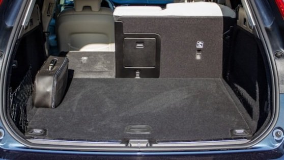 israeldiaz_r's tweet image. Hoy lunes 5, víspera de Reyes, me han dado el disgusto de mi vida. He esperado a última hora de la noche para sacar todos los juguetes que tenía guardados en el trastero y llevarlos en mi coche al domicilio.

Pues bien, algún desaprensivo me ha vaciado el maletero.
🧵🧵👉🏻👉🏻👉🏻