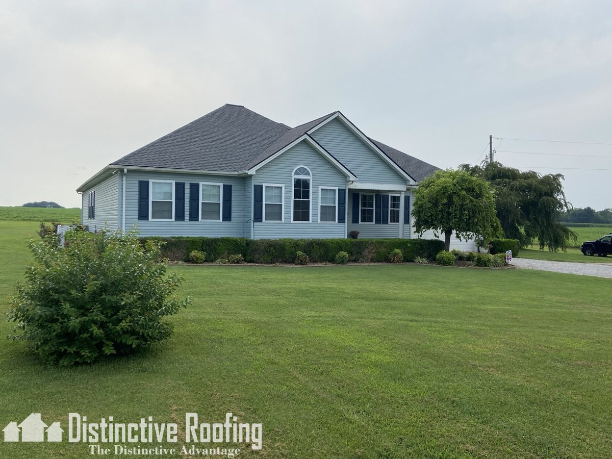 GAF HDZ Pewter Gray in Olmstead, KY. We are your #1 Roofing Choice in Middle TN.  Schedule your free appointment today by calling us at 615-975-ROOF (7663) or visit us online at distinctiveroofingtn.com

#distinctiveroofingTN