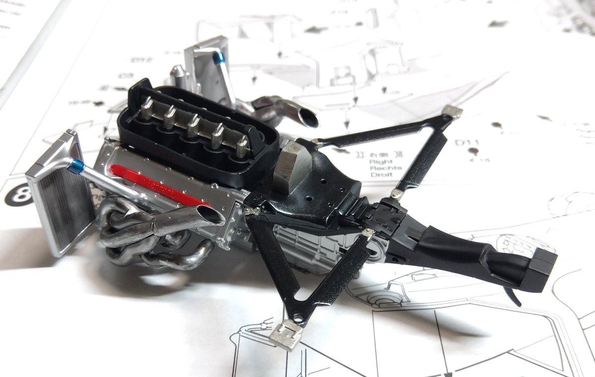 mihaya724's tweet photo. V10 800馬力オーバーを絞り出すTipo050エンジン完成!!

#タミヤ
#F2001 https://t.co/8ZQOrb5boL