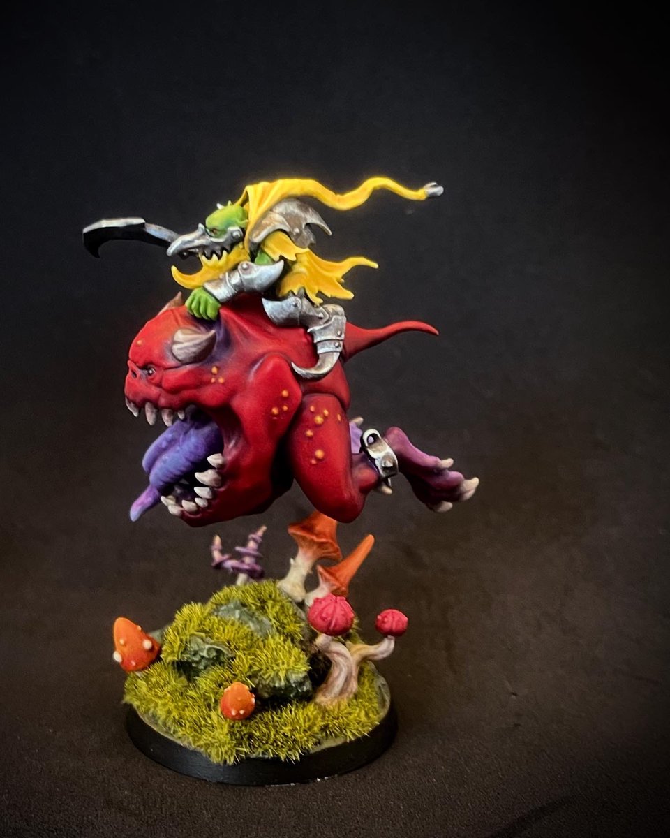 gavin_grimes's tweet photo. @elementgames_ng My version of Loonboss on giant cave squig https://t.co/7yl9M0KbTR