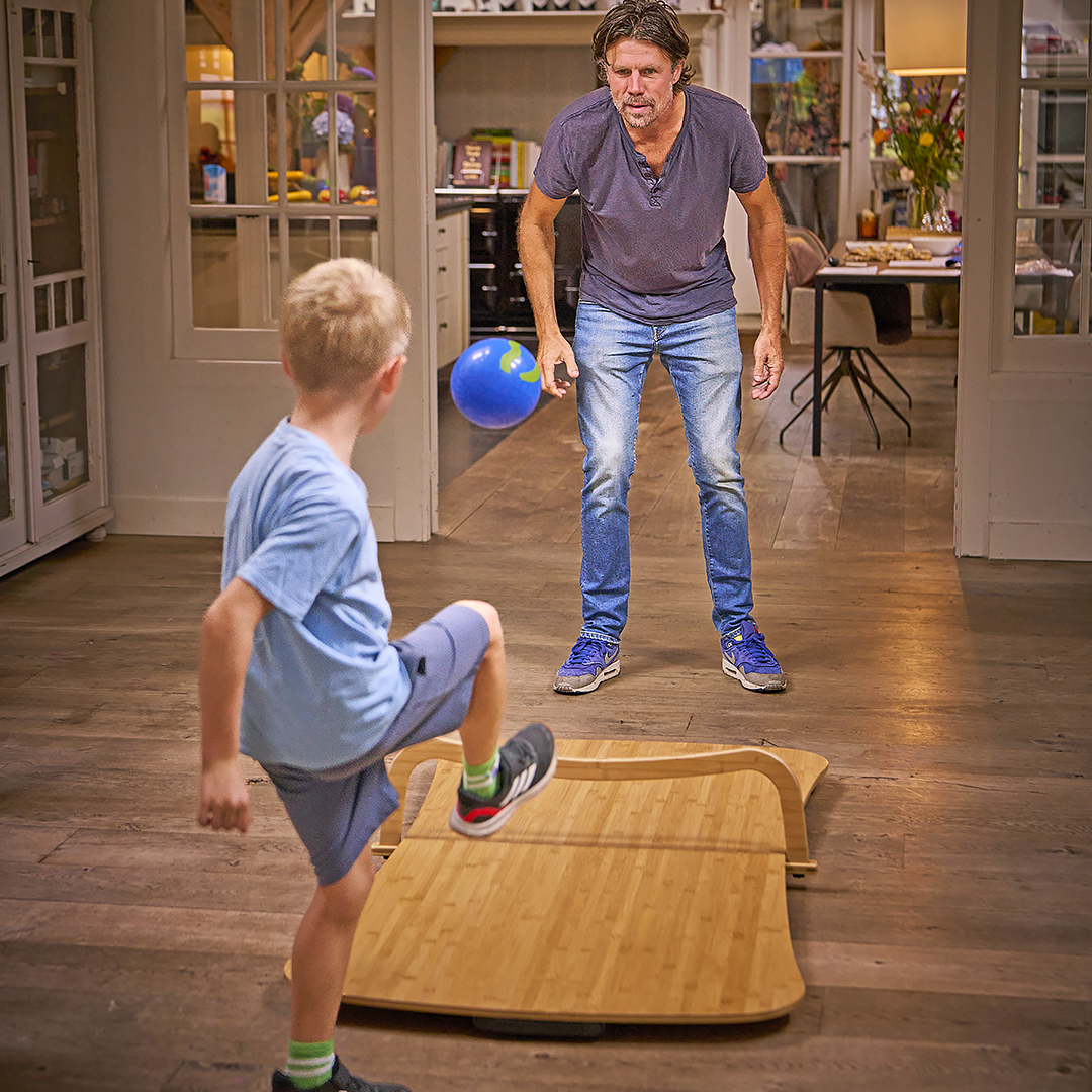 tappyball's tweet photo. When play starts, connection follows. 💛

Simple setup. Nos creens.
Just a ball, a table, and the moment.

Tappyball.
Made for real movement at home.

#Tappyball #BeHappyPlayTappy #ActiveFamily https://t.co/zkzZOiPfPs