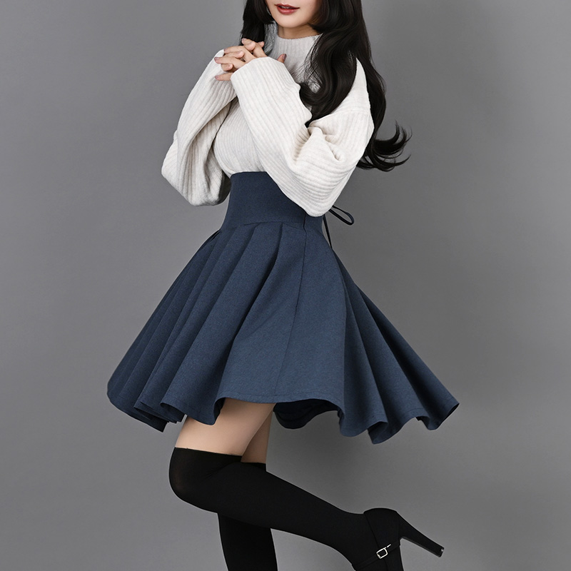 pick up】ジゼル・プティスカート ネイビー ひざ上に広がるフレアが