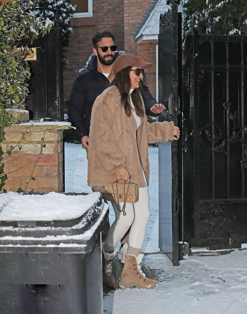 mufcMPB's tweet image. 🚨🚨📸 BREAKING:

Ruben Amorim pictured for the first time since being sacked by Manchester United. #MUFC [@StevenRailston]