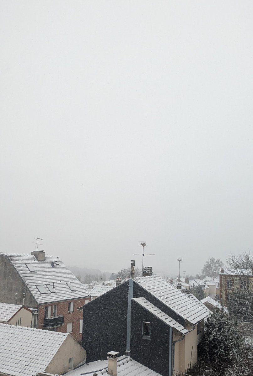 Selisa95's tweet image. Ça fait plaisir la neige