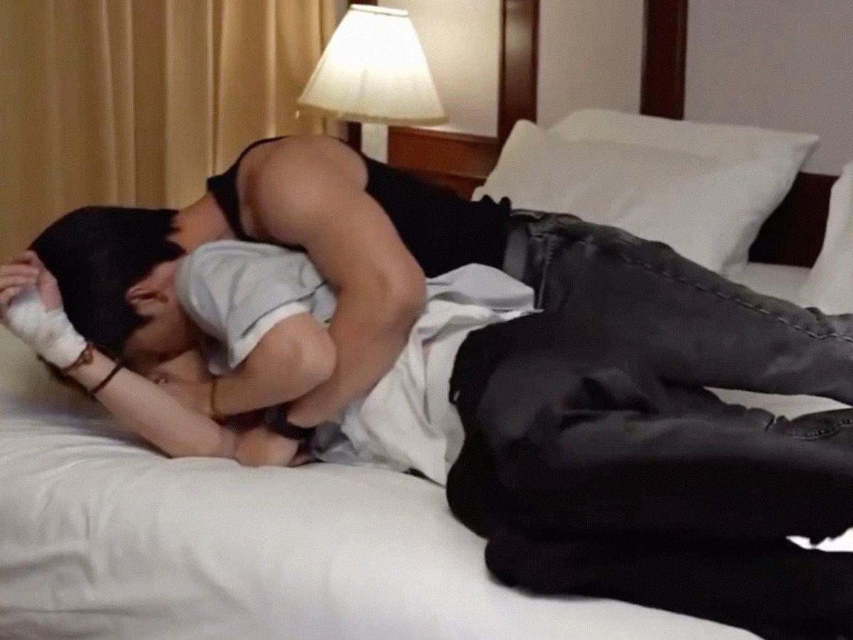 cherriilix's tweet photo. the real muscle Bottom and his little Top https://t.co/C6DwIuh9gN