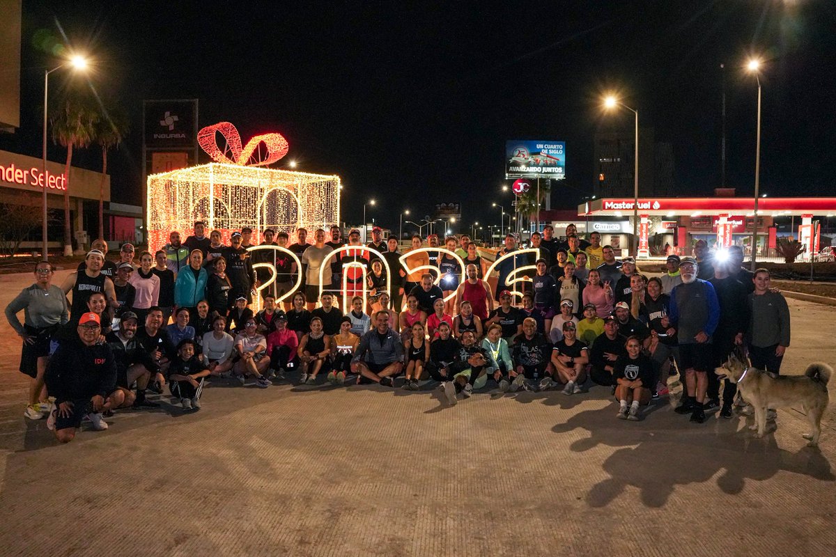 tonoastiazaran's tweet image. ¡Qué buen trote nos aventamos esta mañana por el paso a desnivel, con amigas y amigos de la comunidad de corredores de Hermosillo! ✅

¡Ya está casi listo para servir a miles de familias que diario transitan por ese crucero!

2026, avanzamos con paso firme y mucho trabajo por…