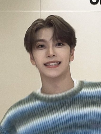 xinsannie's tweet image. awkward kitten💓