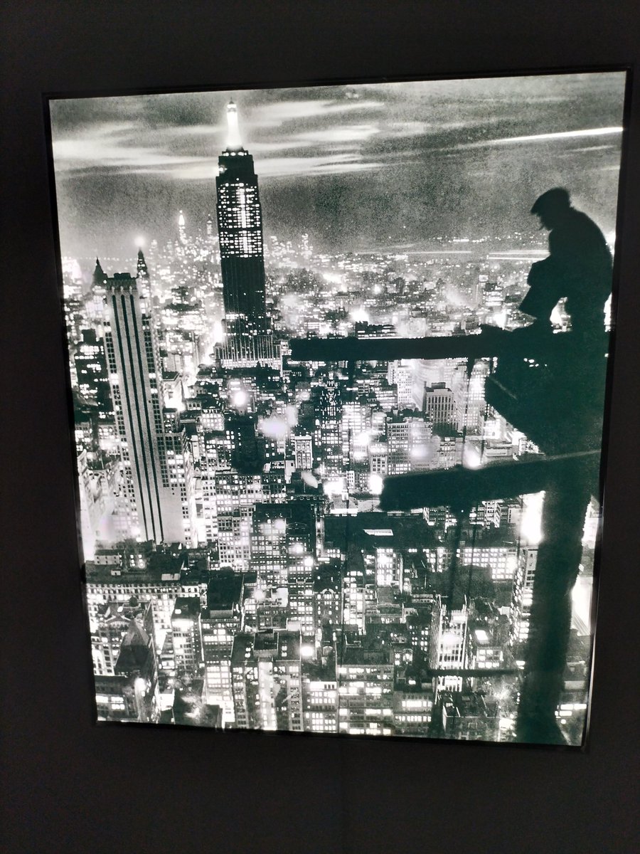 額装済/クライスラー ビル/アーティスト不明 SCAI THE BATHHOUSE | Projects | 名和晃平「Pixcell-Double  Muse」, image size:900x1200