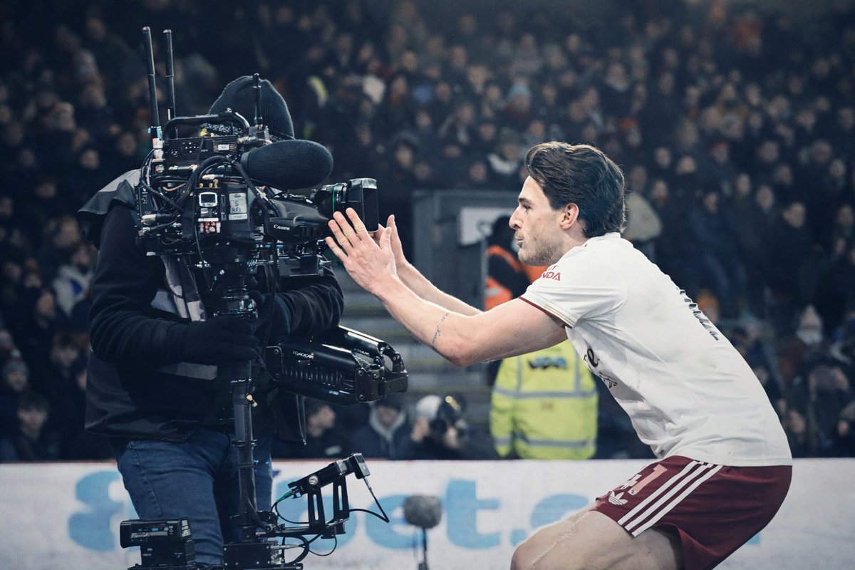 wator_ski's tweet photo. You know what’s interesting?

We’re in the middle of the season, top of the table, and the last few weeks have been dominated by complaining about or defending Gyökeres. Before that, it was injuries, set-piece goals, and the idea that we’re not winning “beautifully” enough.

The thing is: we still haven’t seen the best version of Arsenal this season.

What’s more, we haven’t seen the full potential of Eze, Madueke, or Havertz either – and I’m convinced we will at some point.

I simply can’t wait. Hopefully this spring will be the most beautiful one in years.