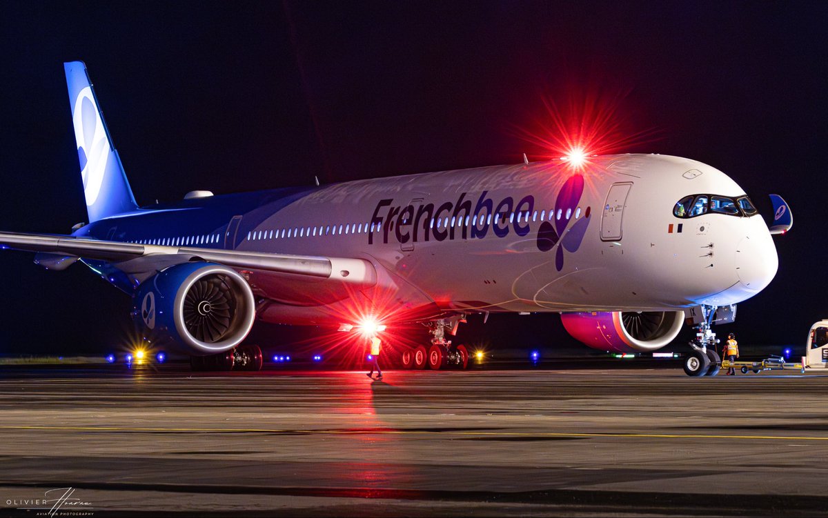 OlivierHoarau's tweet photo. Flights back to Paris few days ago✈️
#aviation #airbus #boeing #frenchbee #airfrance #airaustral #flycorsair #a330 #a350 #b777 https://t.co/Y2vTfdQf8Y