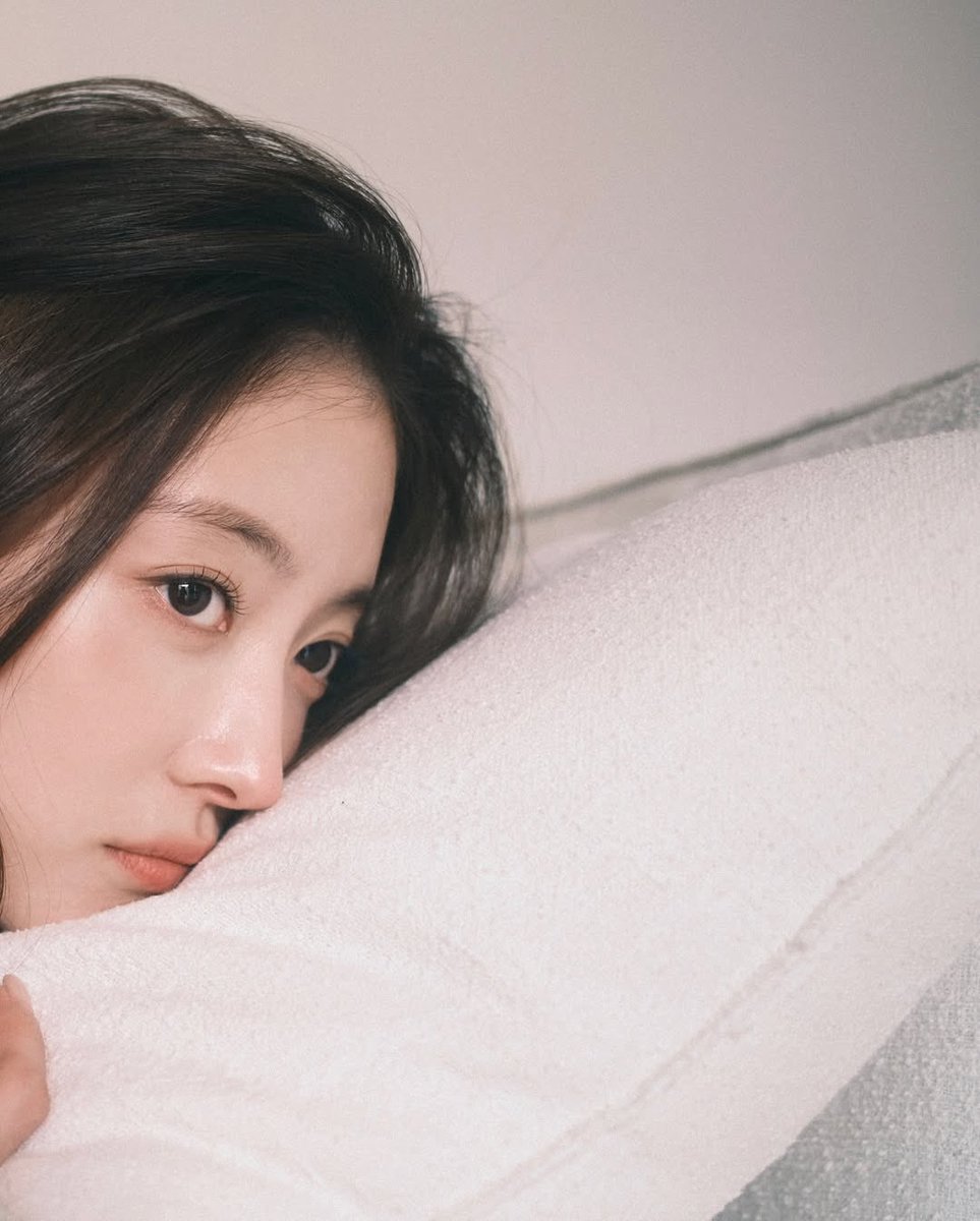 LSY_content's tweet photo. [𝐏𝐇𝐎𝐓𝐎] 260105  #LEESEYOUNG from Photographer iiikyeong Instagram

 이세영. SEYOUNG

📎 https://t.co/YYYYdl4ReB
#이세영 #李世榮 #イ・セヨン https://t.co/vq4GR5hHs1