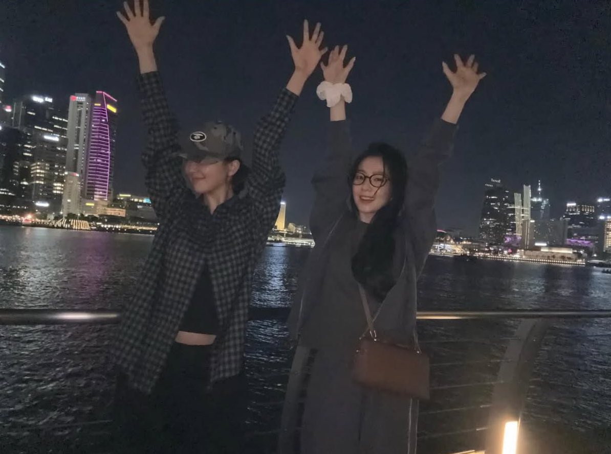 merry christmas and happy new year to all and to the love of my life, <a href="/CHOIDESIRES/">、Y U R I 。</a> ✨