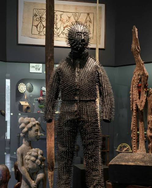 otolizzy's tweet image. 都会に行くときはこの格好で歩いて全ぶつかりおじさんのぶつかりを受け止めてあげたい　そして血を見たい