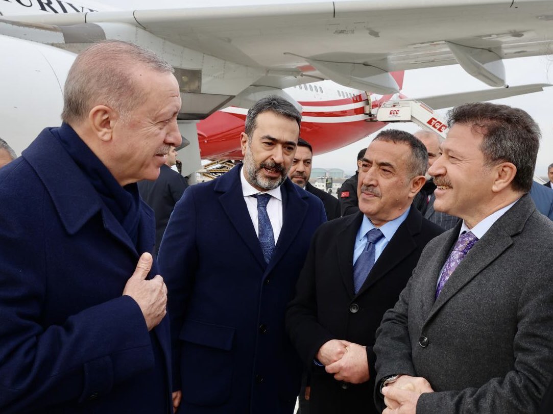 MehmetYiginer's tweet image. Cumhurbaşkanımız Sayın Recep Tayyip Erdoğan’ı, AK Parti Ankara İl Başkanımız @hakanhanozcan ile birlikte Esenboğa Havalimanı’nda karşıladık.

Gerçekleştirdiğimiz görüşmede; esnaflarımızı yakından ilgilendiren tüm hususlara ilişkin sorunları, talep ve beklentileri Sayın…