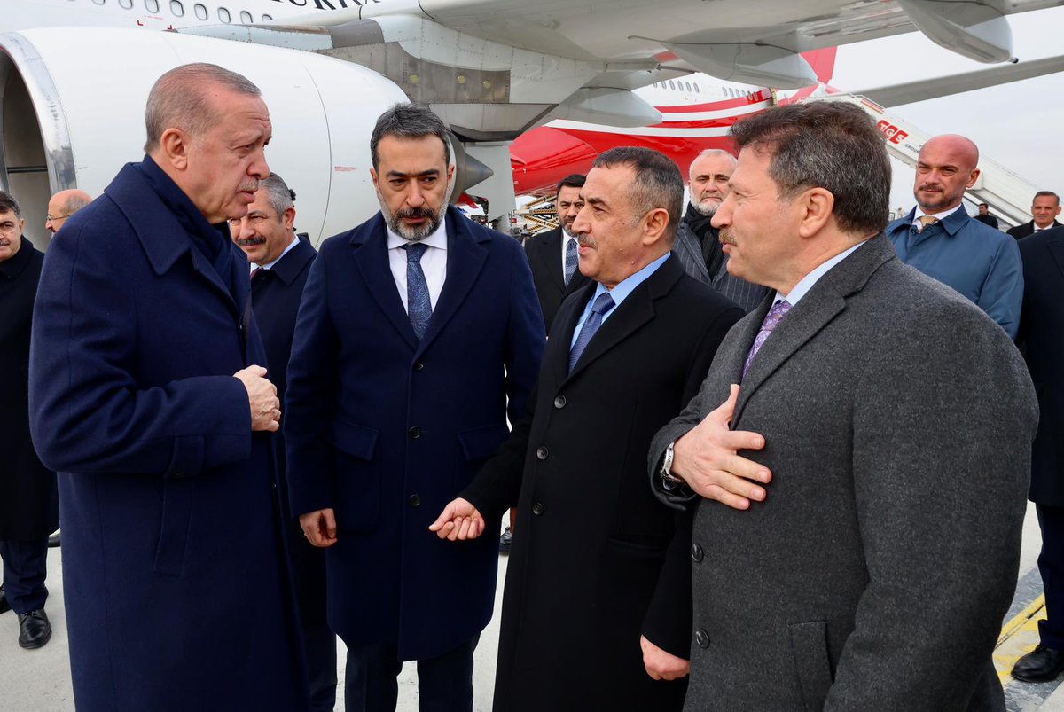 MehmetYiginer's tweet image. Cumhurbaşkanımız Sayın Recep Tayyip Erdoğan’ı, AK Parti Ankara İl Başkanımız @hakanhanozcan ile birlikte Esenboğa Havalimanı’nda karşıladık.

Gerçekleştirdiğimiz görüşmede; esnaflarımızı yakından ilgilendiren tüm hususlara ilişkin sorunları, talep ve beklentileri Sayın…