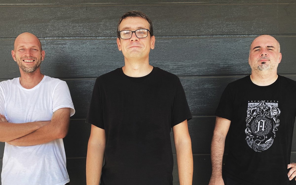 "Building Again" by Dead Dog Summer --> geengerrecords.com/products/87008…