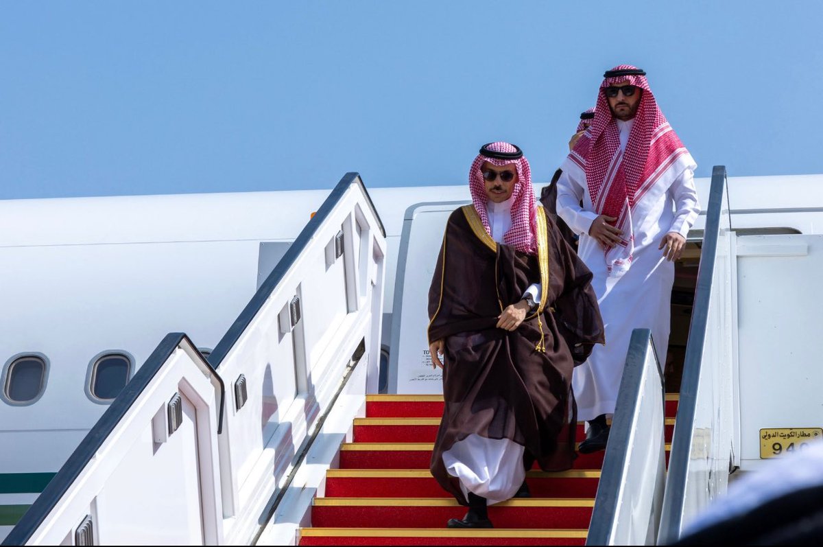 faisal11554's tweet photo. شكرأ على ما تبذلونه من جهودٍ مخلصة وعملٍ دؤوب في خدمة الدين والوطن، وما تقدمونه من صورة مشرّفة تعكس مكانة المملكة وريادتها.
نسأل الله أن يديمكم دائماً في عزٍ وفخرٍ للإسلام والمسلمين، وأن يوفقكم لكل خير، ويجزيكم عنا وعن الوطن خير الجزاء. https://t.co/JRcswIOpD2