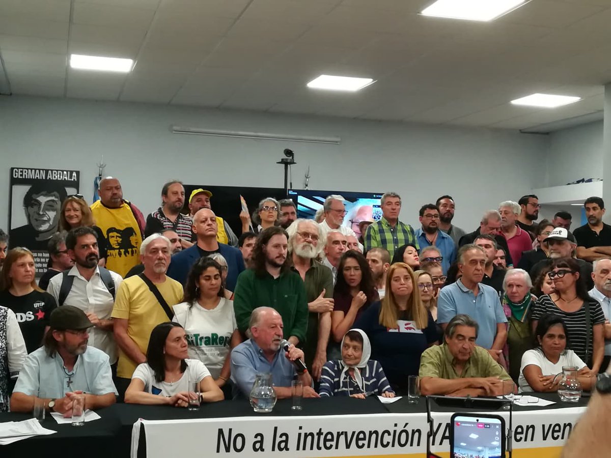 #Ahora
La <a href="/CTAok/">CTA-T</a> y la <a href="/CTAAutonoma/">CTA Autónoma</a>  junto al Premio Nobel de la Paz, Adolfo Pérez Esquivel y organizaciones sindicales, sociales, políticas y de DDHH en Conferencia de Prensa para repudiar el secuestro de Nicolás Maduro y su esposa y las acciones militares de EE UU en Venezuela