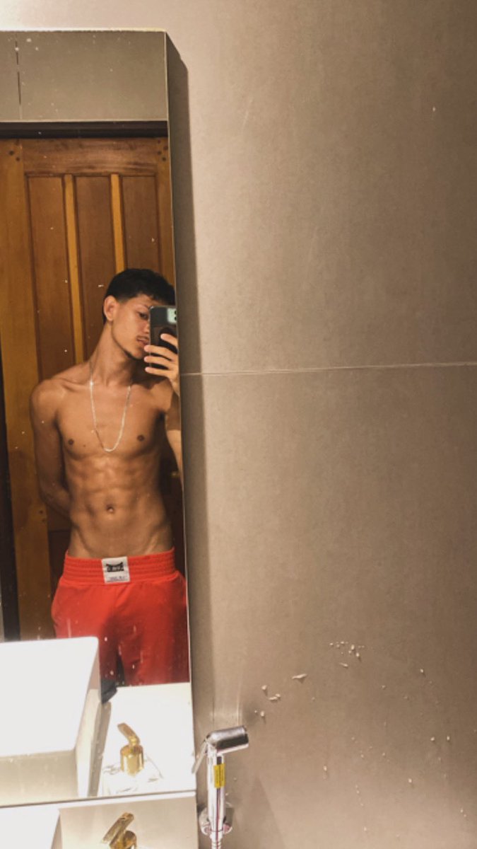 vini 🤴🏻 tweet media